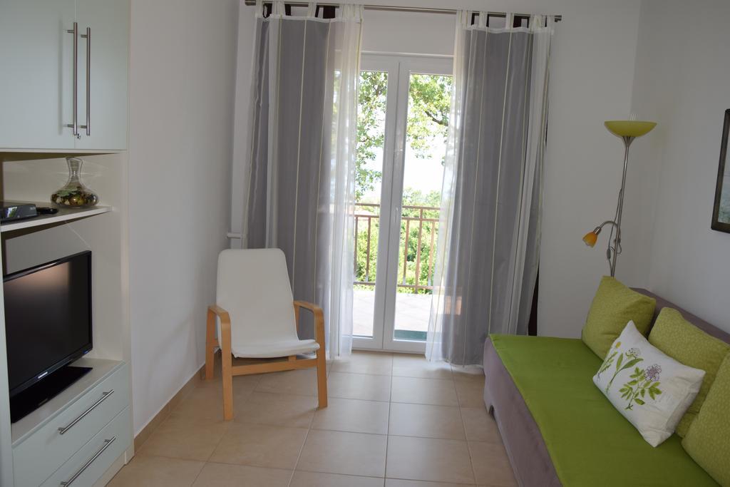 Apartments Sandra Brseč Exterior foto